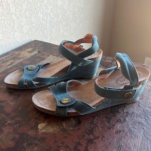 Size 40 Taps sandals